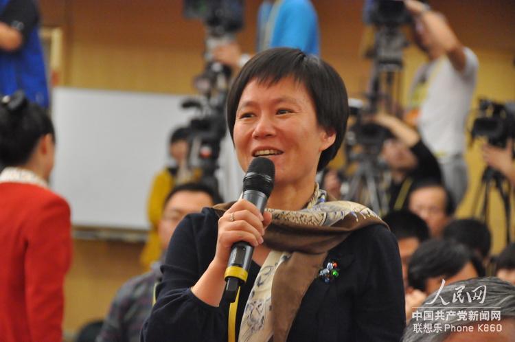 中國青年報記者現(xiàn)場提問 。人民網(wǎng)  張啟川攝