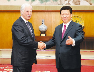 2012年12月19日，中共中央總書記習近平在北京中南海會見最高委員會主席格雷茲洛夫率領的俄羅斯統一俄羅斯黨代表團。