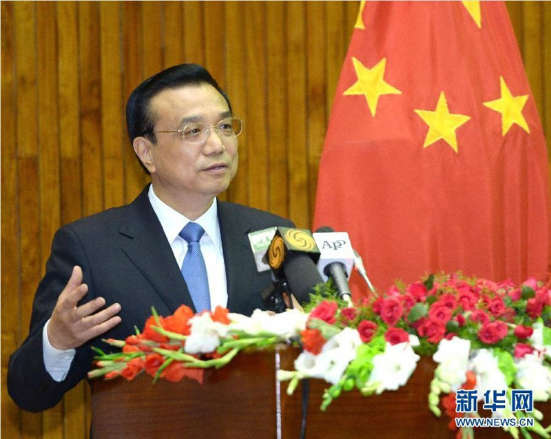 5月23日，國務(wù)院總理李克強在巴基斯坦參議院大廳發(fā)表演講。新華社記者馬佔成攝
