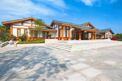 融合川東民居元素建造的緬懷館樸素自然。