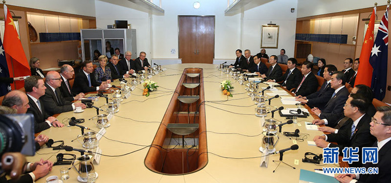 11月17日，中國國家主席習(xí)近平與澳大利亞總理阿博特在澳大利亞首都堪培拉舉行會談。 新華社記者龐興雷攝