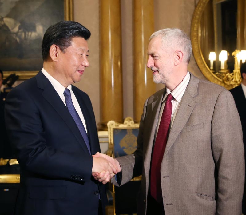 10月20日，國家主席習近平在倫敦會見英國工黨領袖杰裡米·科爾賓。新華社記者 姚大偉 攝