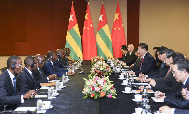 12月3日，國家主席習近平在約翰內斯堡會見多哥總統(tǒng)福雷。新華社記者 謝環(huán)馳 攝