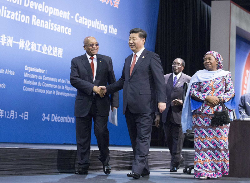 12月4日，國家主席習近平在約翰內(nèi)斯堡出席中非領導人與工商界代表高層對話會暨第五屆中非企業(yè)家大會閉幕式並發(fā)表題為《攜手共進，譜寫中非合作新篇章》的重要講話。新華社記者 黃敬文 攝