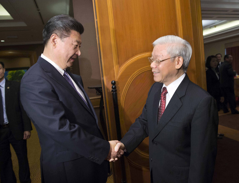 11月6日，中共中央總書記、國(guó)家主席習(xí)近平在河內(nèi)再次會(huì)見(jiàn)越共中央總書記阮富仲。新華社記者 蘭紅光 攝