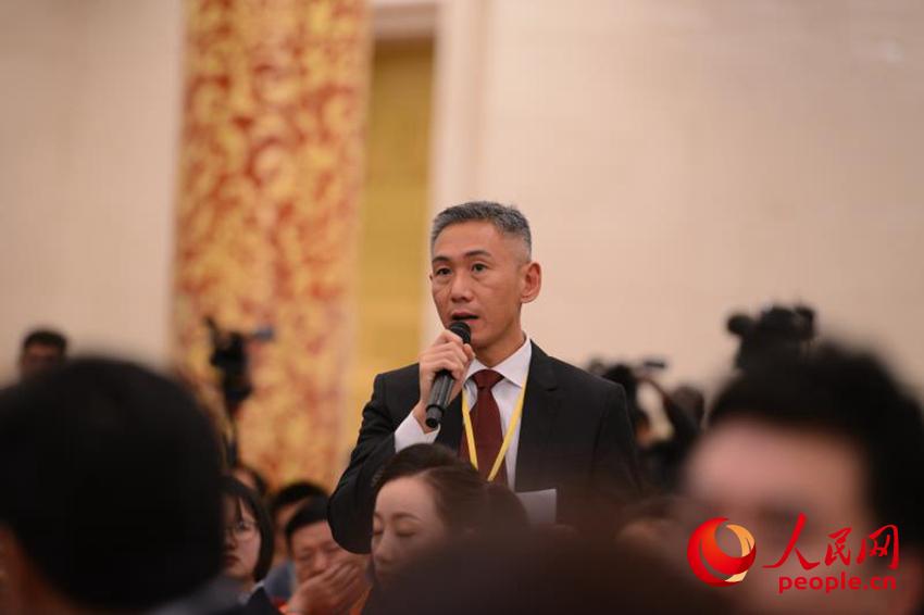 路透社記者提問（人民網(wǎng) 張啟川攝）