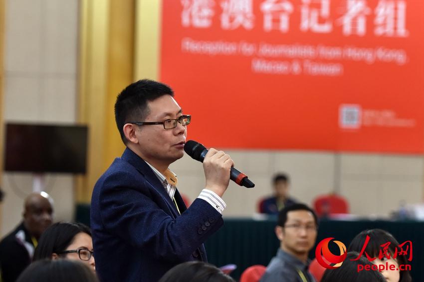 圖：黨建雜志、黨建網(wǎng)記者提問