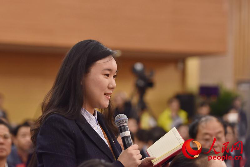 圖：人民網(wǎng)記者提問