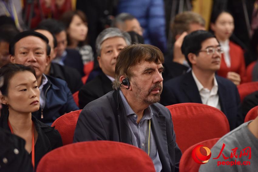 踐行綠色發(fā)展理念,建設(shè)美麗中國記者招待會(huì)現(xiàn)場（人民網(wǎng) 郝勇攝）
