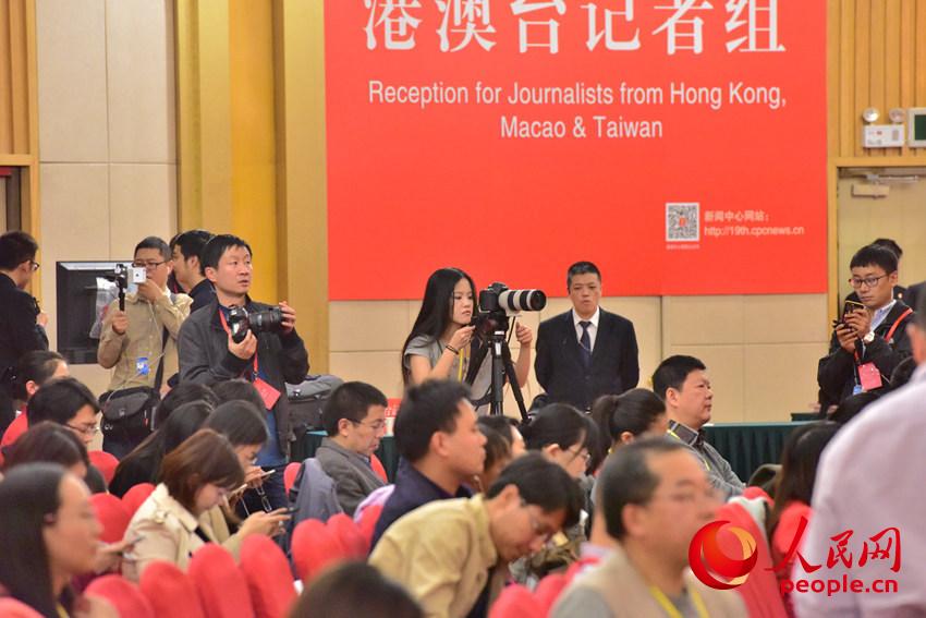 “打好生態(tài)環(huán)保攻堅(jiān)戰(zhàn)”集體採訪現(xiàn)場（人民網(wǎng) 郝勇攝）
