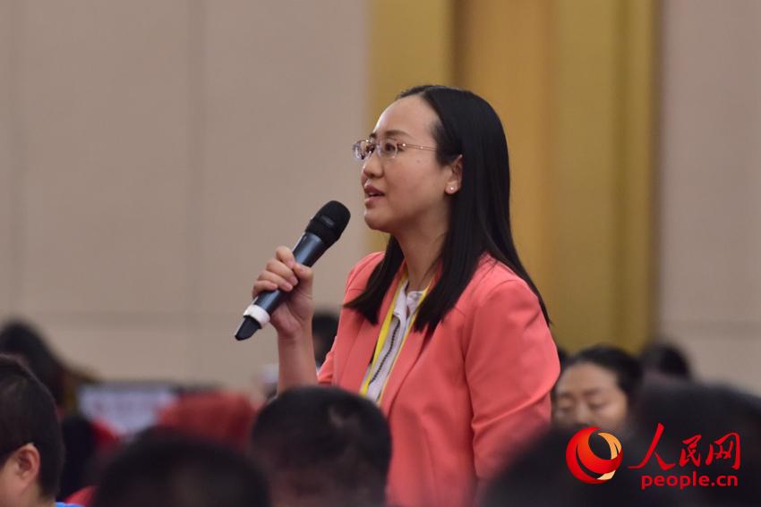 圖：南方都市報(bào)社記者提問(wèn)