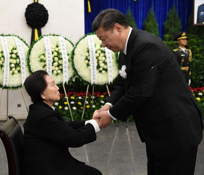 625wͬ־zwڱˌɽĹ(x)ƽˏ(qing)(zhn)(sh)w(l)Hnɽ\ǰˌɽ̈́e@(x)ƽcwH֣ʾο(wn)Aӛ (i) z