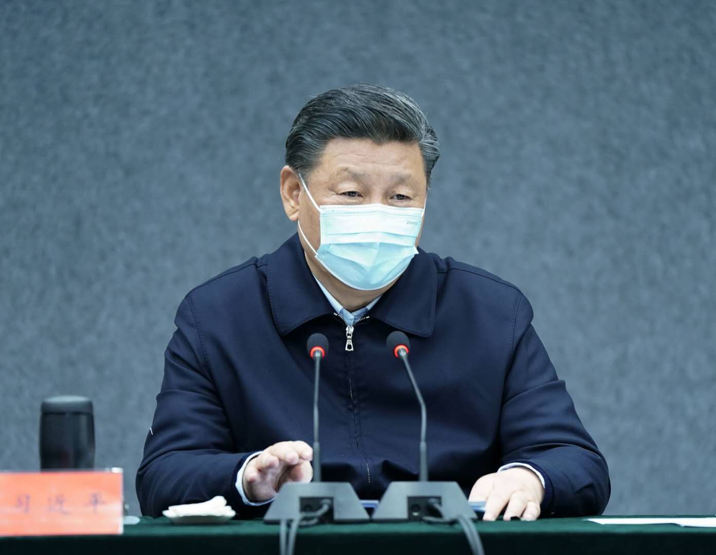 3月2日，中共中央總書記、國(guó)家主席、中央軍委主席習(xí)近平在北京考察新冠肺炎防控科研攻關(guān)工作。這是習(xí)近平在清華大學(xué)醫(yī)學(xué)院主持召開(kāi)座談會(huì)並發(fā)表重要講話。 新華社記者 燕雁 攝