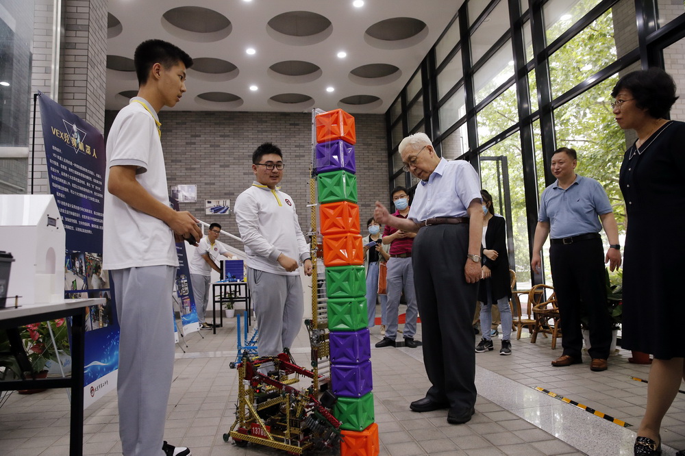 院士科普進校園