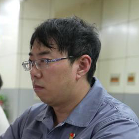   唐笑宇：爭做最好的煉鋼工    　　從業(yè)14年來，唐笑宇當先鋒、作表率、練本領、攻難題，把報國理想寫在煉鋼爐臺上。    