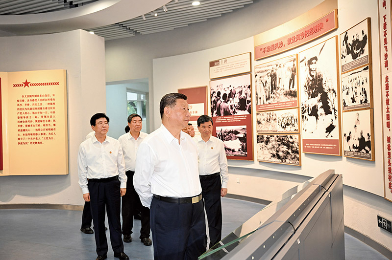 2024年10月15日至16日，中共中央總書記、國家主席、中央軍委主席習(xí)近平在福建考察。這是15日下午，習(xí)近平在漳州市東山縣谷文昌紀(jì)念館考察。 新華社記者 謝環(huán)馳/攝
