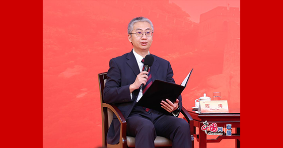 中國人民抗日戰(zhàn)爭暨世界反法西斯戰(zhàn)爭勝利80周年紀(jì)念活動新聞中心負(fù)責(zé)人陳濤主持發(fā)布會