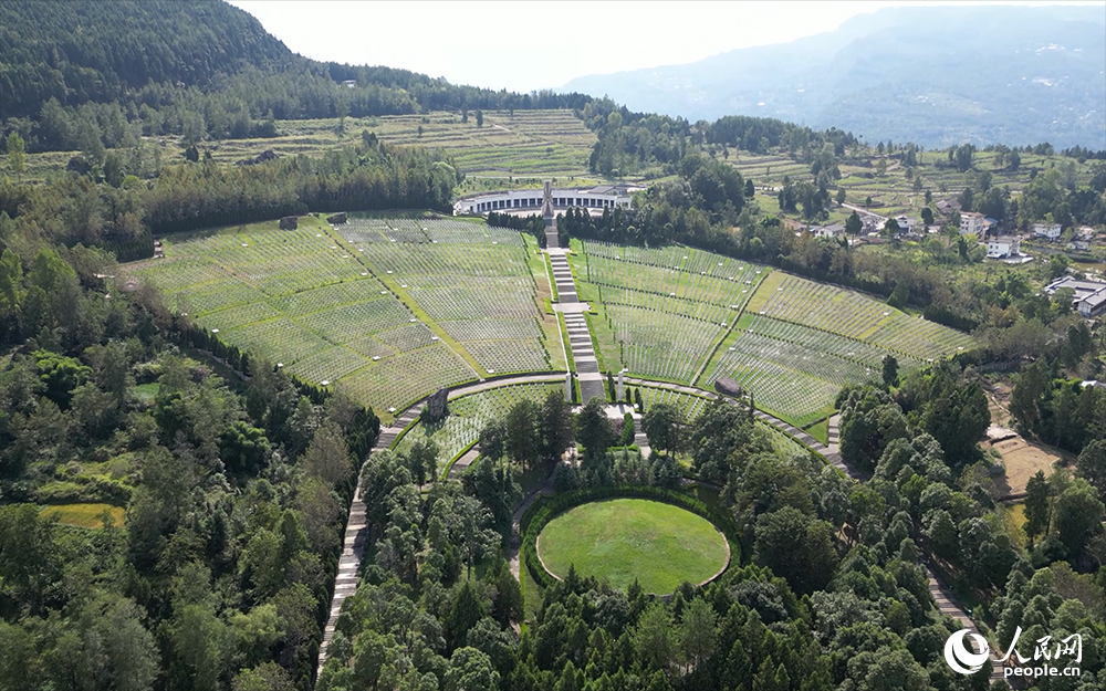 川陜革命根據(jù)地紅軍烈士陵園。（四川頻道）