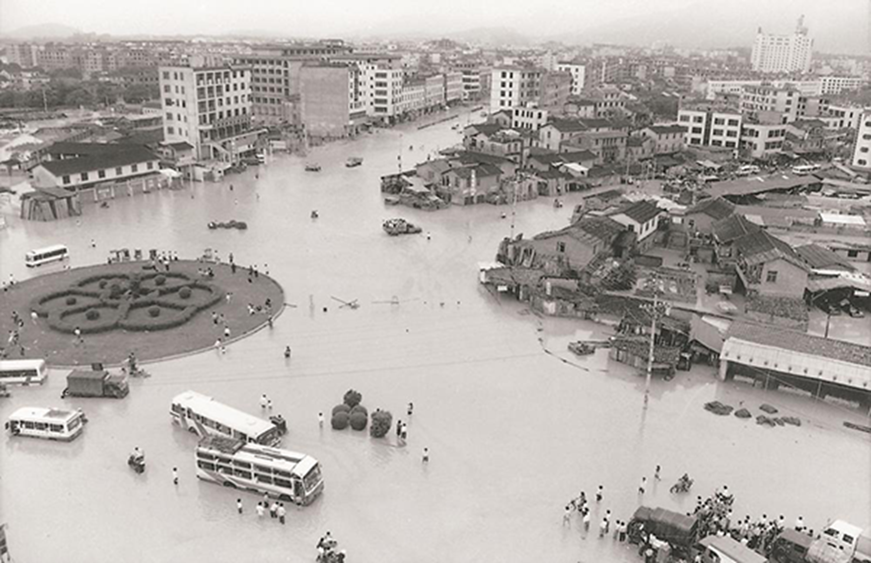 青春華章丨26年前的一場臺風(fēng) 堅(jiān)定習(xí)近平治水決心