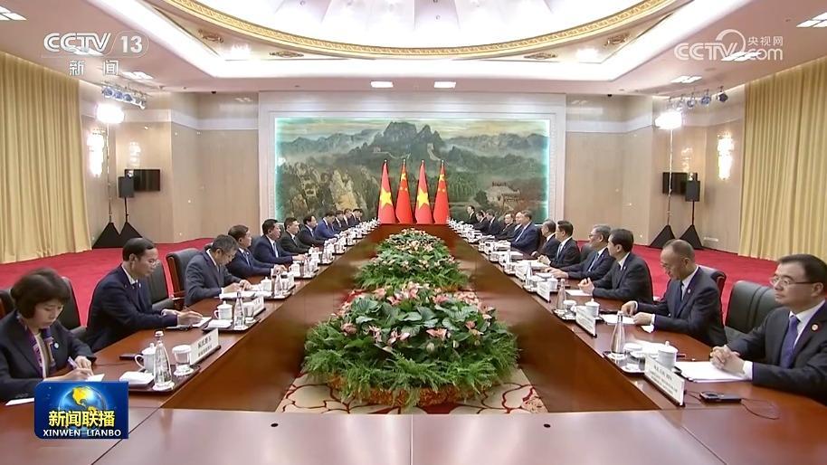 習(xí)近平會(huì)見(jiàn)越南總理