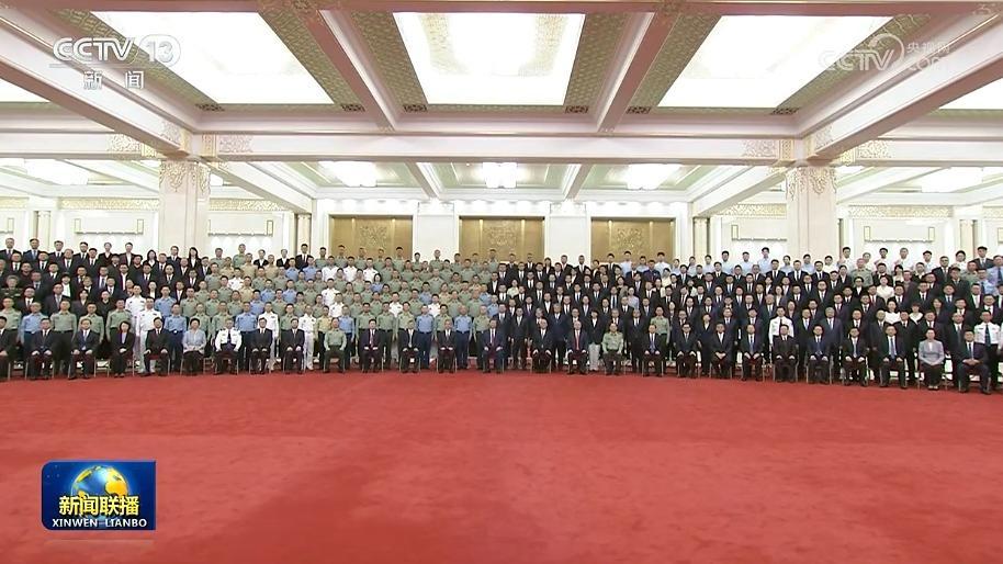 中國(guó)人民抗日戰(zhàn)爭(zhēng)暨世界反法西斯戰(zhàn)爭(zhēng)勝利80周年紀(jì)念活動(dòng)總結(jié)會(huì)議在京舉行 習(xí)近平親切接見紀(jì)念活動(dòng)籌辦工作各方面代表