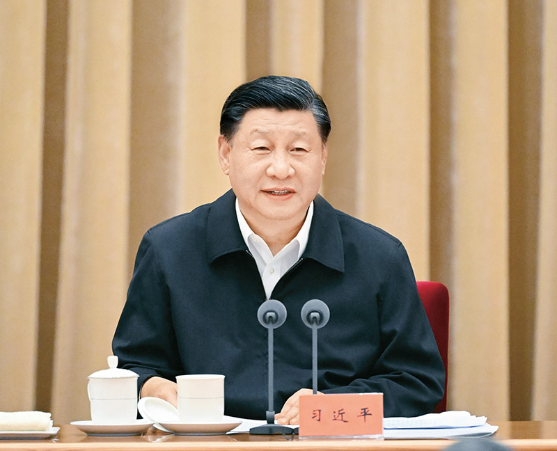 2023年7月17日至18日，全國(guó)生態(tài)環(huán)境保護(hù)大會(huì)在北京召開。中共中央總書記、國(guó)家主席、中央軍委主席習(xí)近平出席會(huì)議並發(fā)表重要講話。 新華社記者 饒愛民/攝